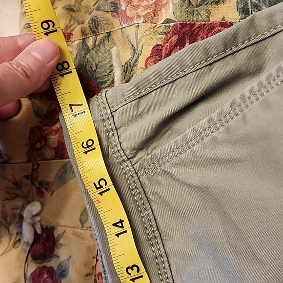 Capris - Picture 5 of 6